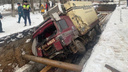 В Челябинской области грузовик вылетел в котлован и раздавил двух рабочих