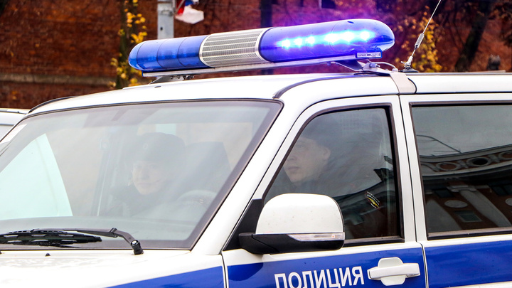 Водитель мотоцикла без прав въехал в такси Uber в Дзержинске. Пострадали он и его пассажирка