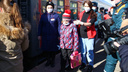 Раздали рюкзаки и канцелярию: в Ярославской области детей-беженцев с Украины собрали к школе