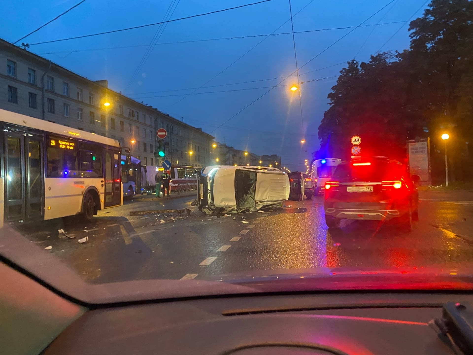 Дтп петербург. ДТП И ЧП Санкт-Петербург. Перекресток дорога.