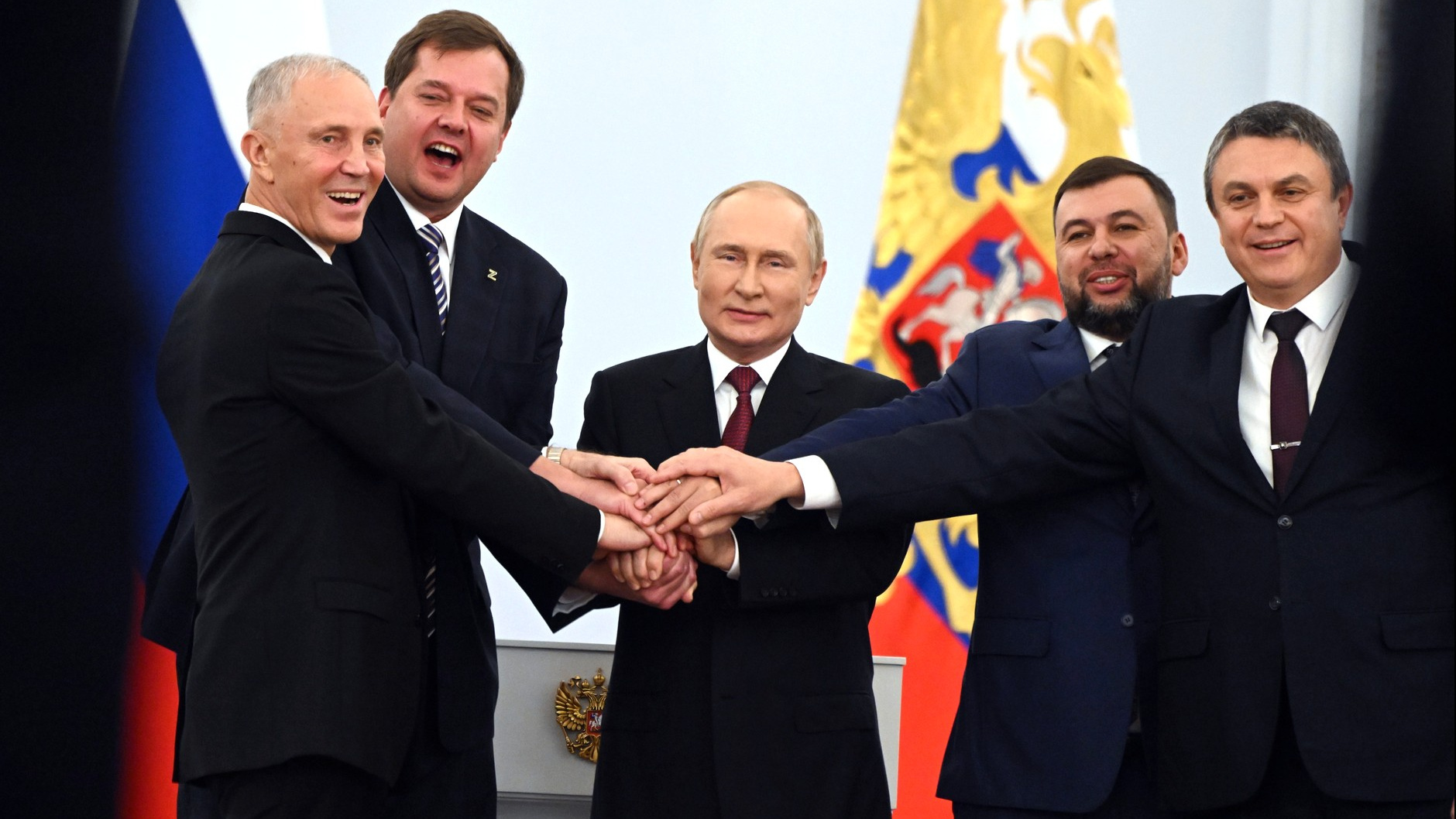 Запорожье, Херсон и ЛДНР вступили в РФ, а Украина попросилась в НАТО