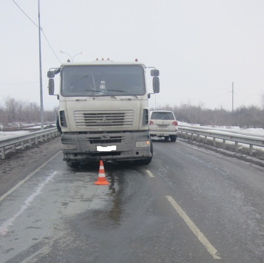 Большегруз двигался сзади автобуса Большегруз двигался сзади автобуса