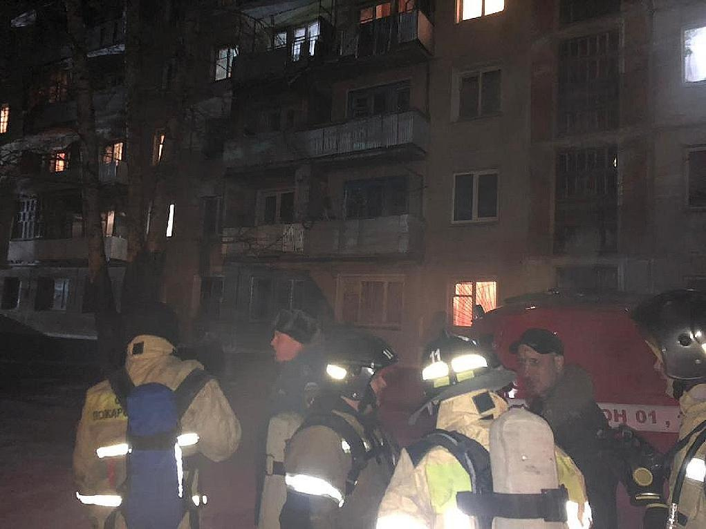 Общежитие загорелось ночью в Краснокаменске Забайкальского края