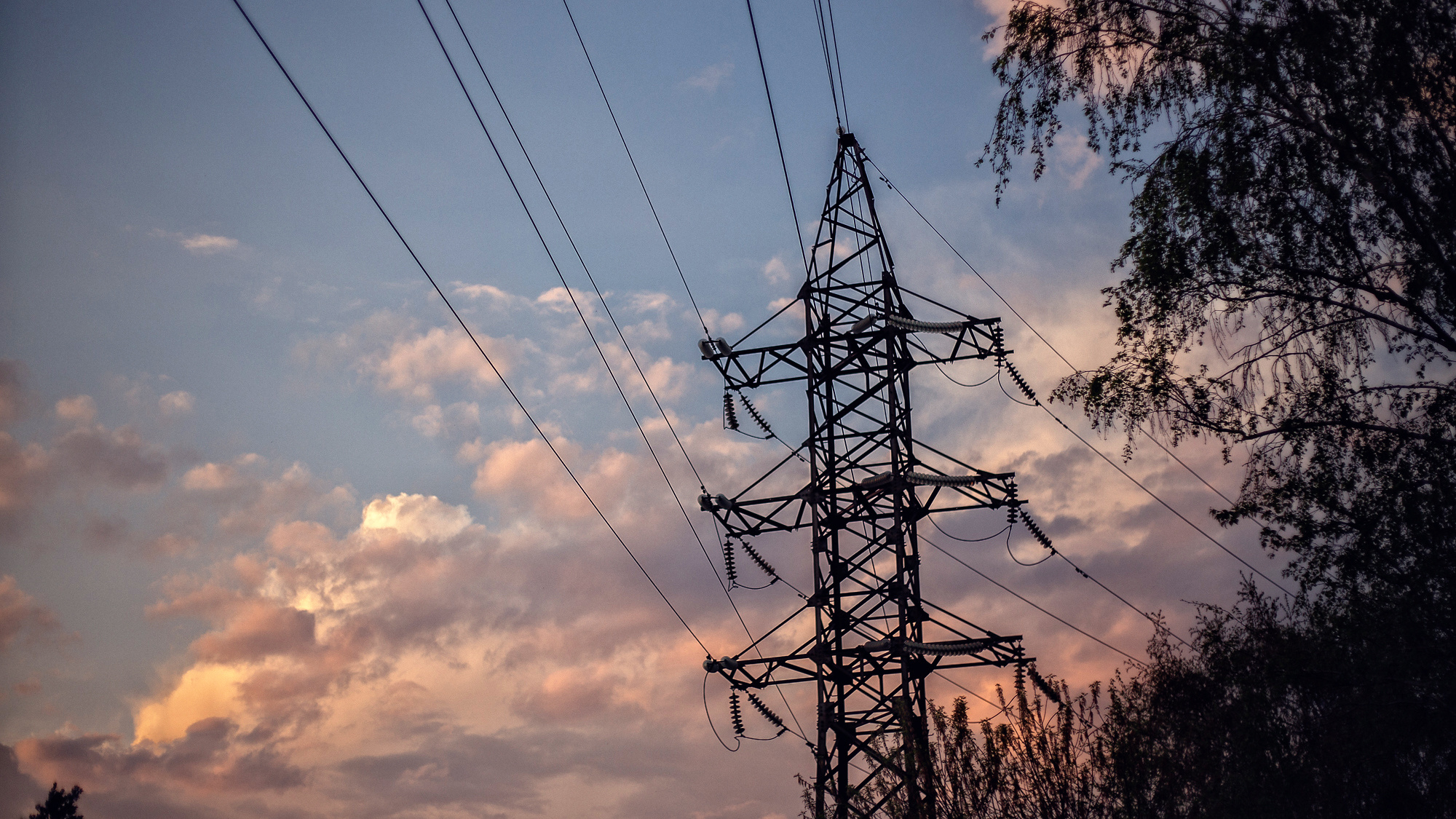 СМИ: правительство РФ попросило Приангарье повысить тариф на электричество для бизнеса больше чем на 9%