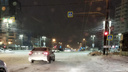 В мэрии объяснили, почему на оживленном перекрестке в Челябинске на полчаса «заснул» светофор