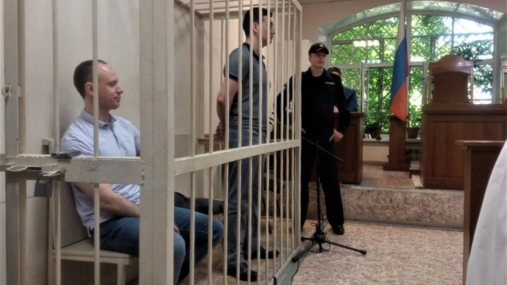 Защита намерена обжаловать приговор сыну экс-главы Приангарья Левченко. Сегодня его приговорили к 9 годам колонии