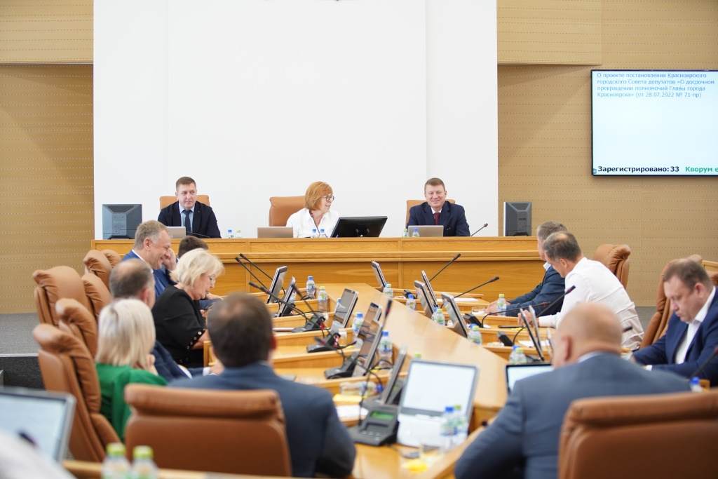 На вопрос о возможном преемнике Сергей Еремин не ответил На вопрос о возможном преемнике Сергей Еремин не ответил