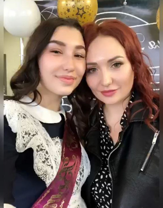 В страшной аварии Елена потеряла старшую дочь. Она говорит, что авария была чистой случайностью В страшной аварии Елена потеряла старшую дочь. Она говорит, что авария была чистой случайностью