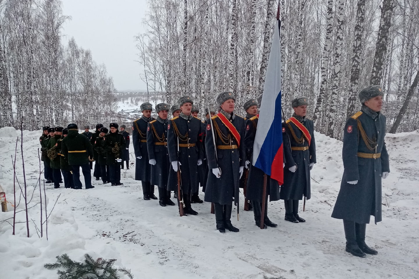 Александра провожали с воинскими почестями Александра провожали с воинскими почестями