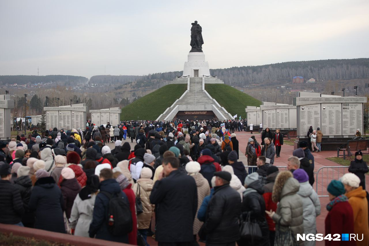 Кемерово мемориал воину освободителю фото