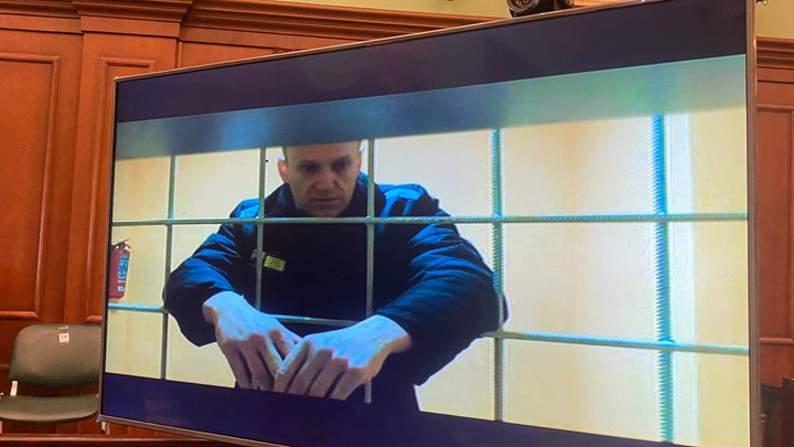Мосгорсуд утвердил приговор Алексею Навальному по делу о мошенничестве и неуважению к суду