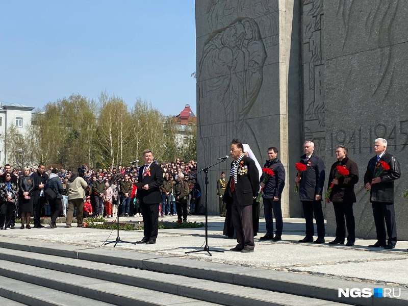 Торжественные речи произнесли на Монументе Славы