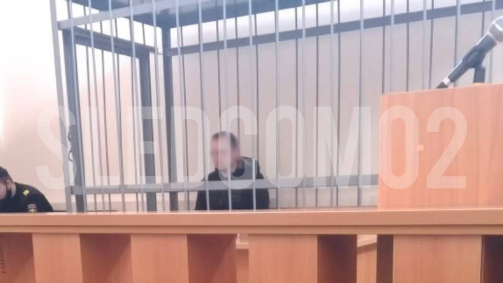 В Башкирии отправили под арест чиновника, которого обвиняют в получении крупной взятки