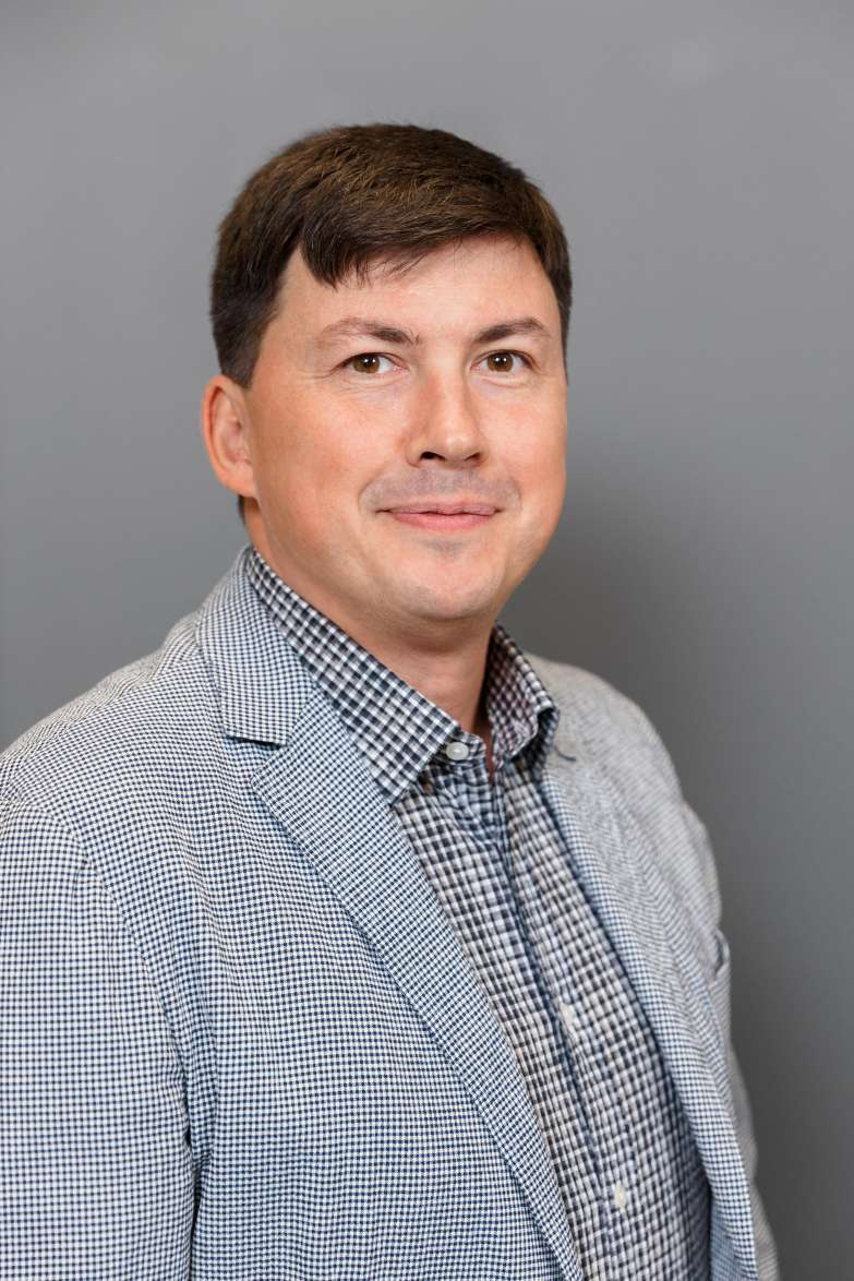 Равцов Евгений Александрович — директор строительной группы «Развитие»