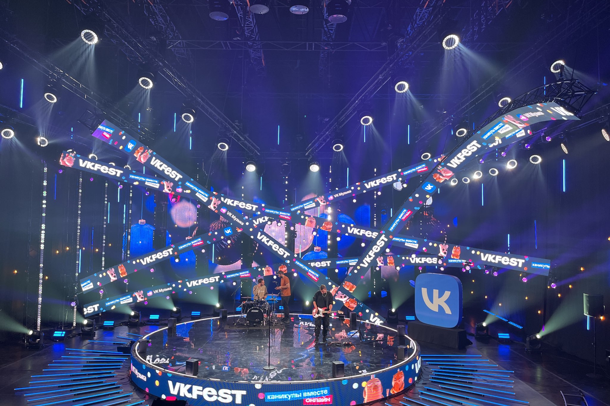 Как прошло открытие зимнего музыкального фестиваля ВКонтакте 2022 - 2  января 2022 - НГС24