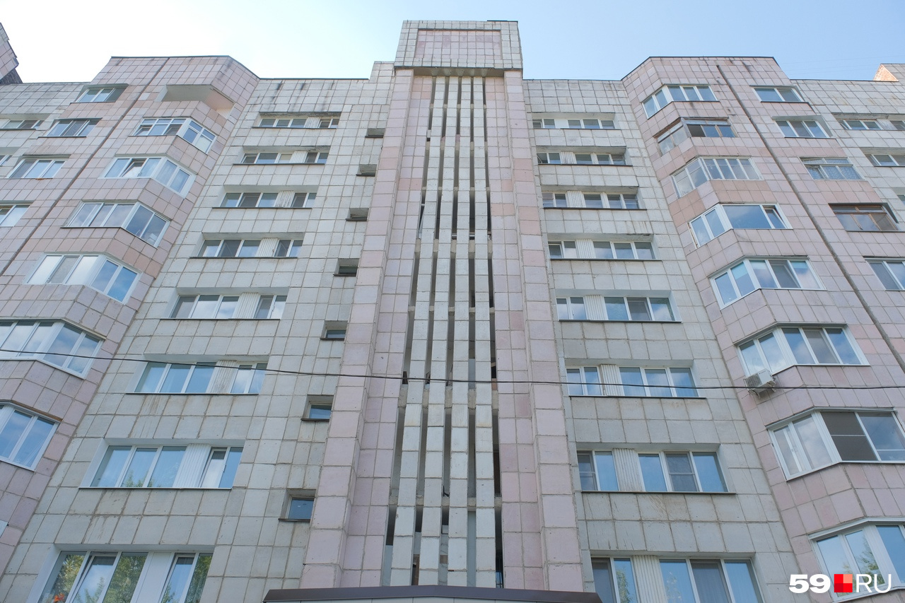 В одной из квартир этого дома гостила приехавшая семья В одной из квартир этого дома гостила приехавшая семья