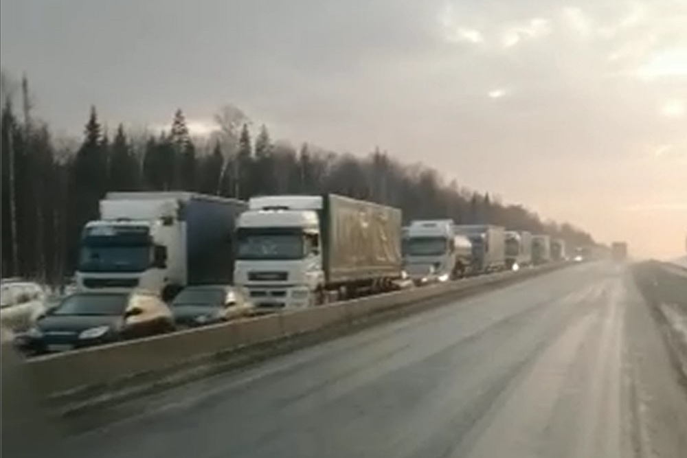 На Пермском тракте выросла огромная пробка из-за разбитого моста 3 ...