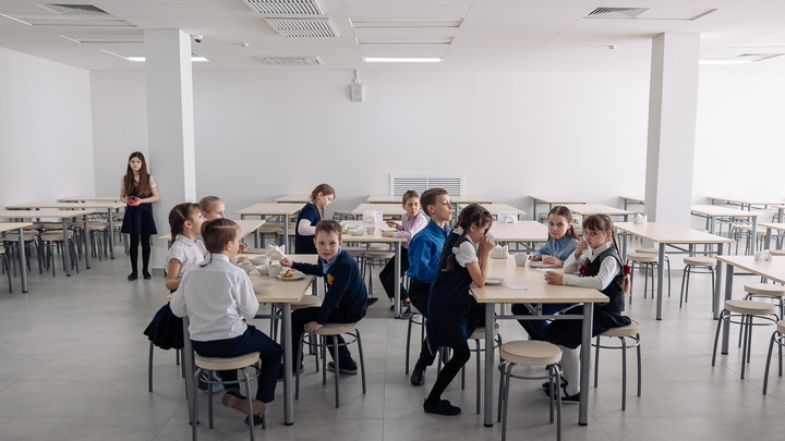 Кузбасские специалисты подготовили для школ новое осеннее меню. Рассказываем, из чего оно состоит