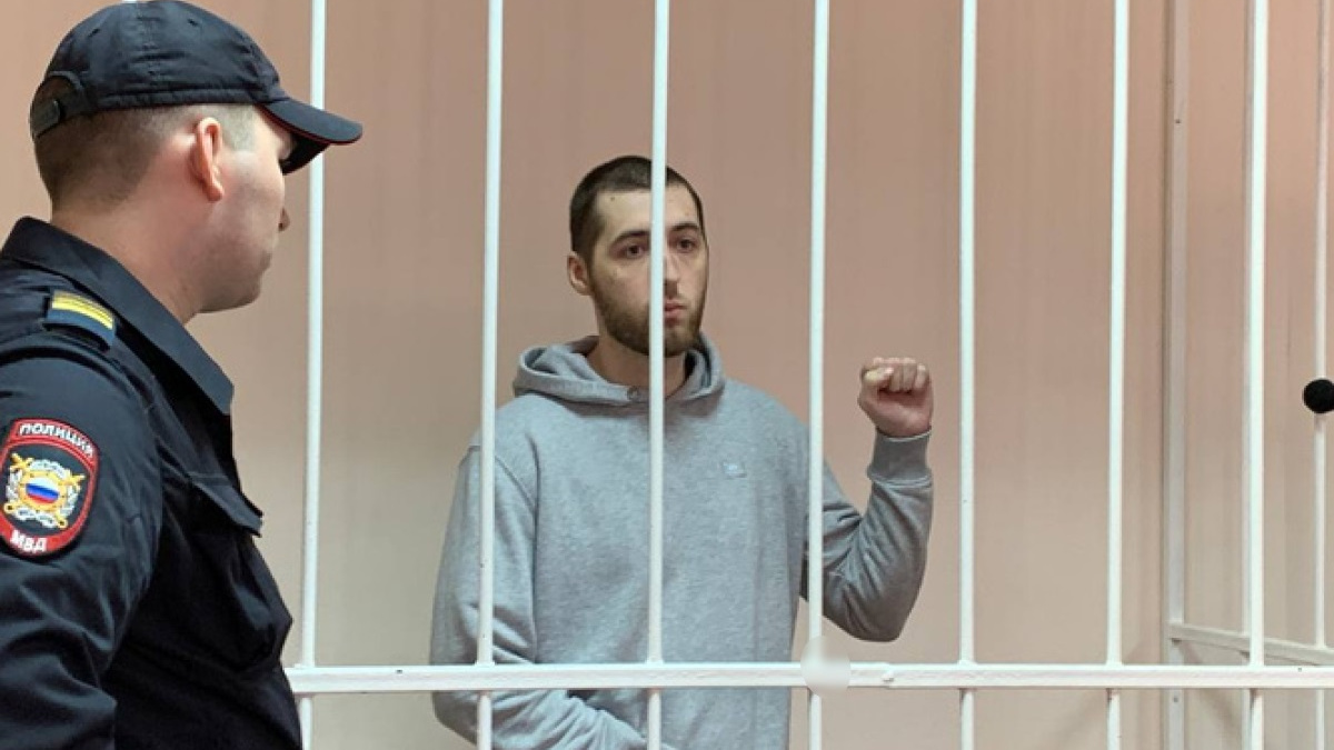 «Нас били током»: обвиняемый в терроризме сургутянин заявил в суде о пытках в Тюмени
