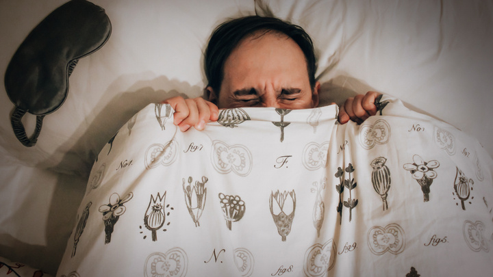 В холодном поту: эксперт объяснила значение 10 частых ночных кошмаров — они вас о чем-то предупреждают
