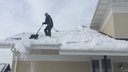 Из-за потепления в Новосибирске возможен сход снега с крыш — МЧС выпустило предупреждение