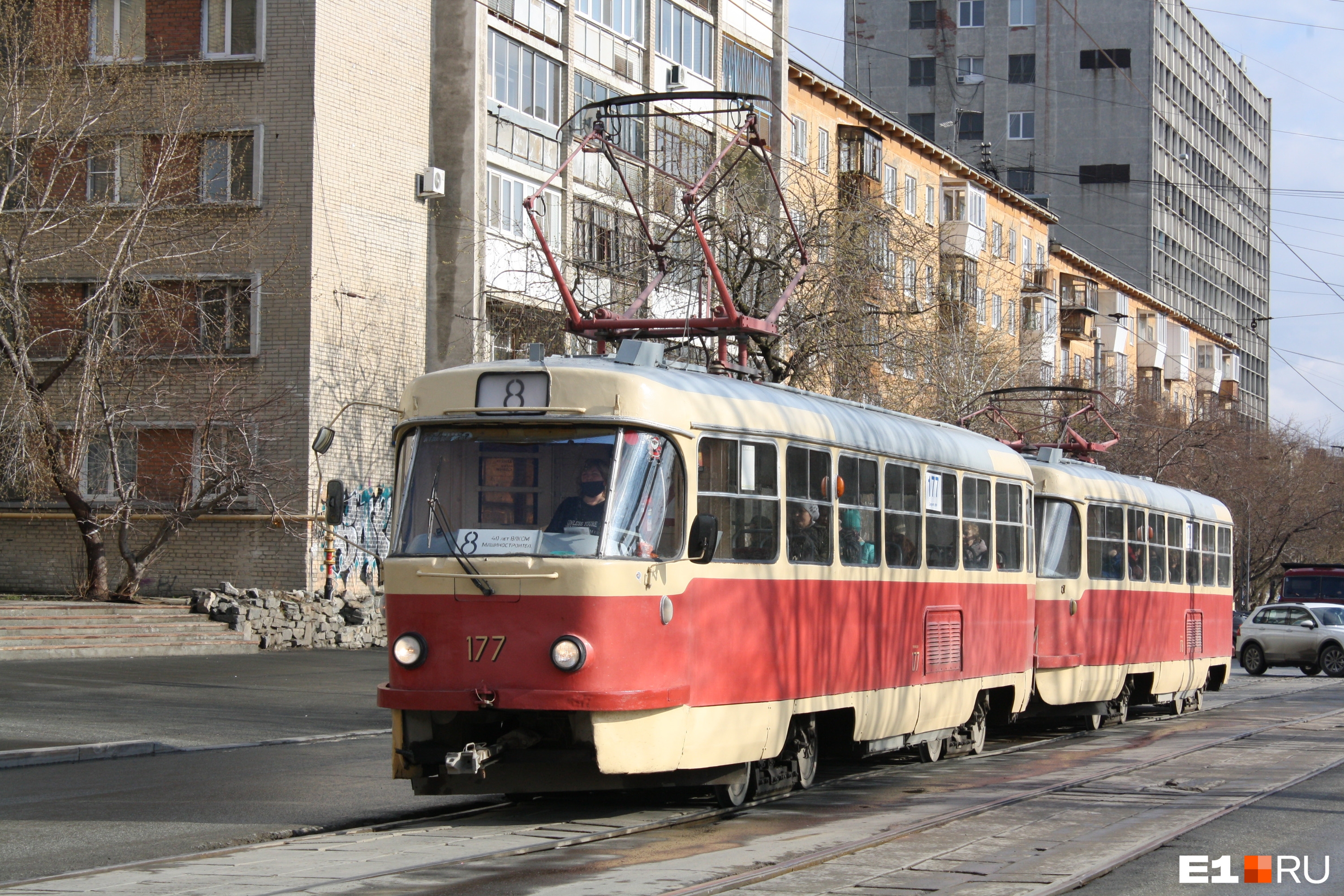 В Екатеринбурге целый микрорайон останется без трамваев из-за ремонта рельсов