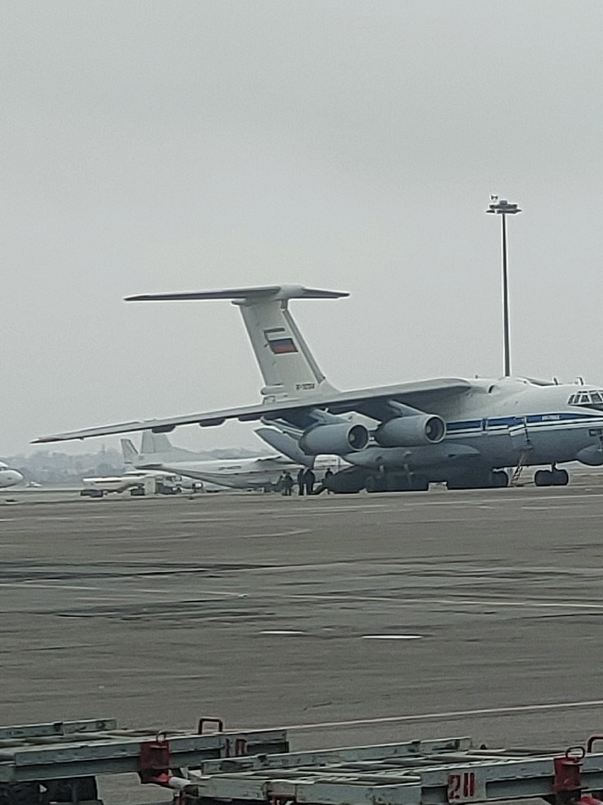 Военный борт Ил-76, на котором эвакуировали россиян из Казахстана