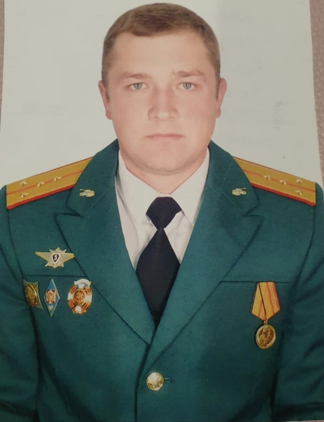 27 марта Евгению Акимову должно было исполниться <nobr class="_">35 лет,</nobr> а первые сообщения о его гибели появились <nobr class="_">23 марта</nobr> 27 марта Евгению Акимову должно было исполниться <nobr class="_">35 лет,</nobr> а первые сообщения о его гибели появились <nobr class="_">23 марта</nobr>