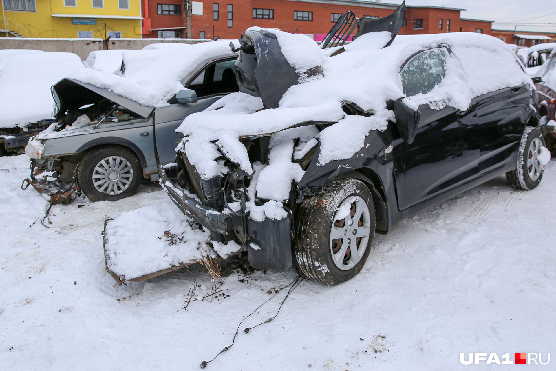Столкновение 2 автомобилей. Где аварии показывают. Необычные ситуации на дороге. Где аварии показывают. Где аварии показывают.
