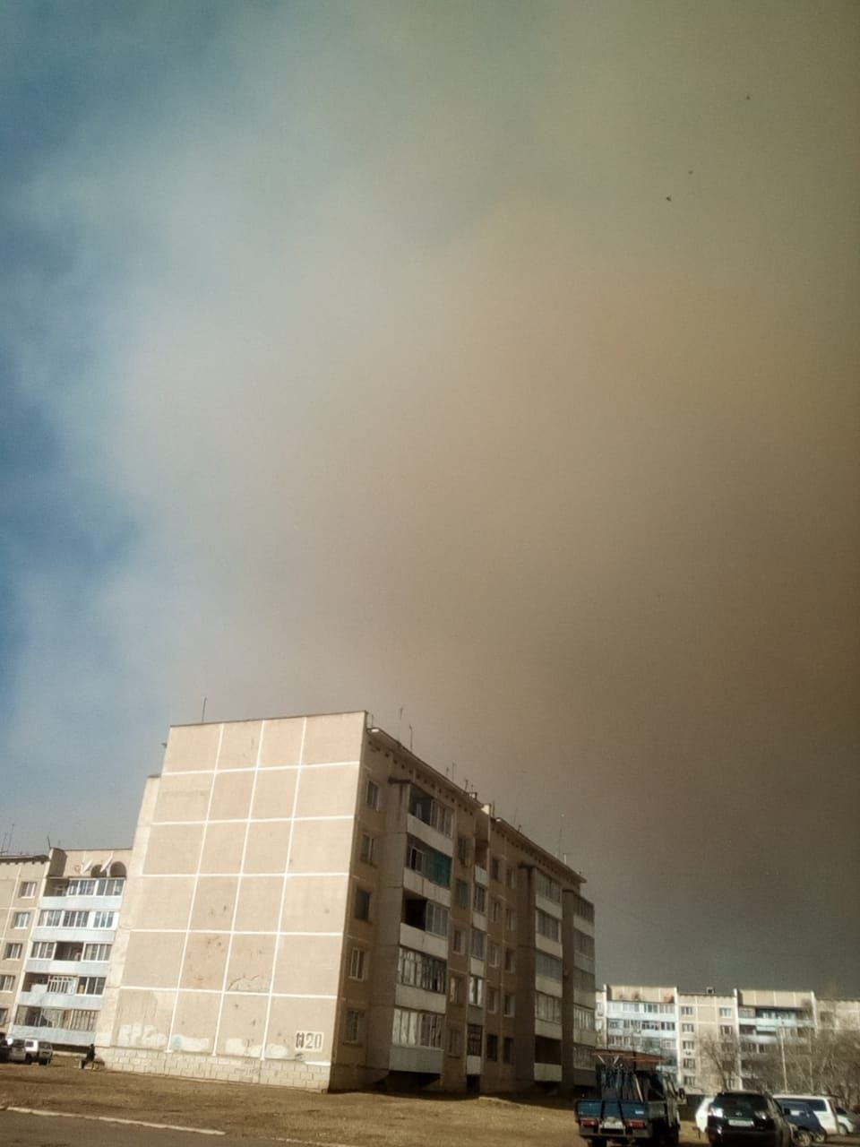 Город в Забайкалье заволокло дымом от крупного степного пожара