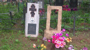 «Это безбожники!»: на кладбище в Ярославском районе вандалы раскурочили могилы
