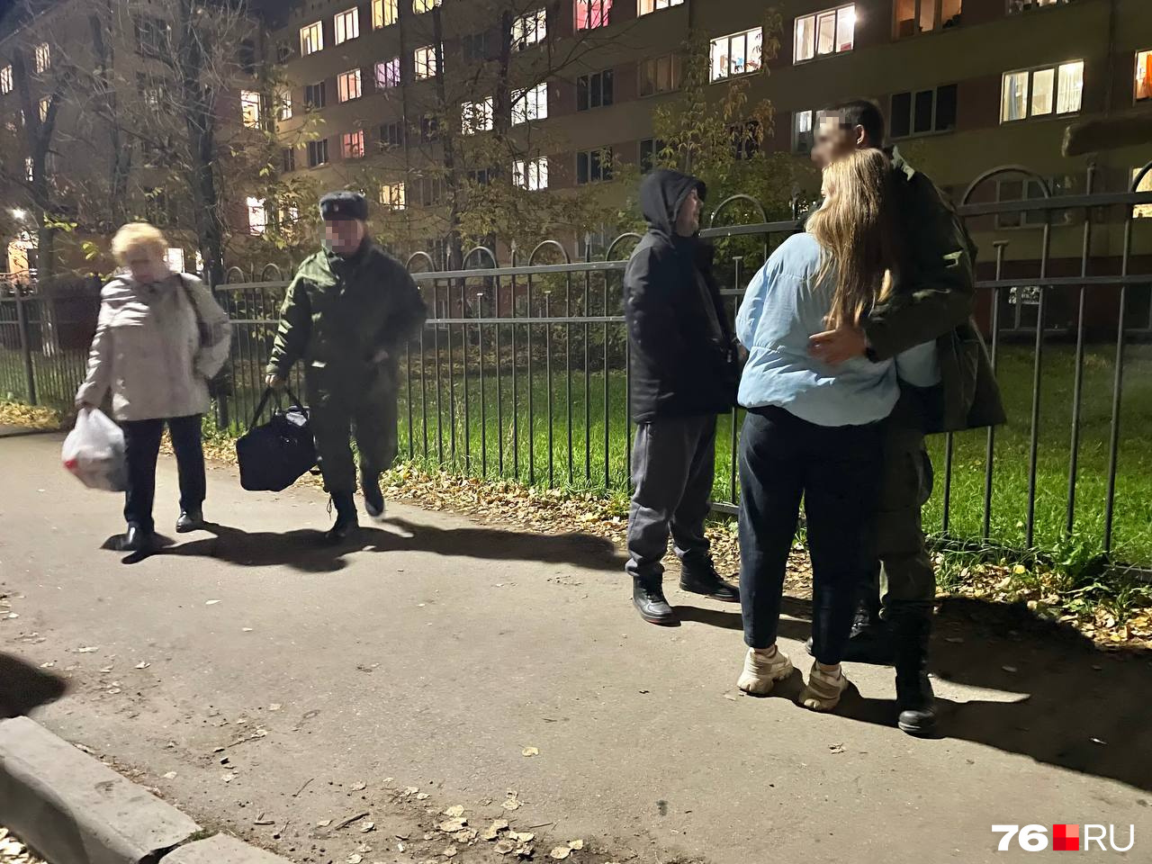 На службу попадают и совсем молодые ребята На службу попадают и совсем молодые ребята