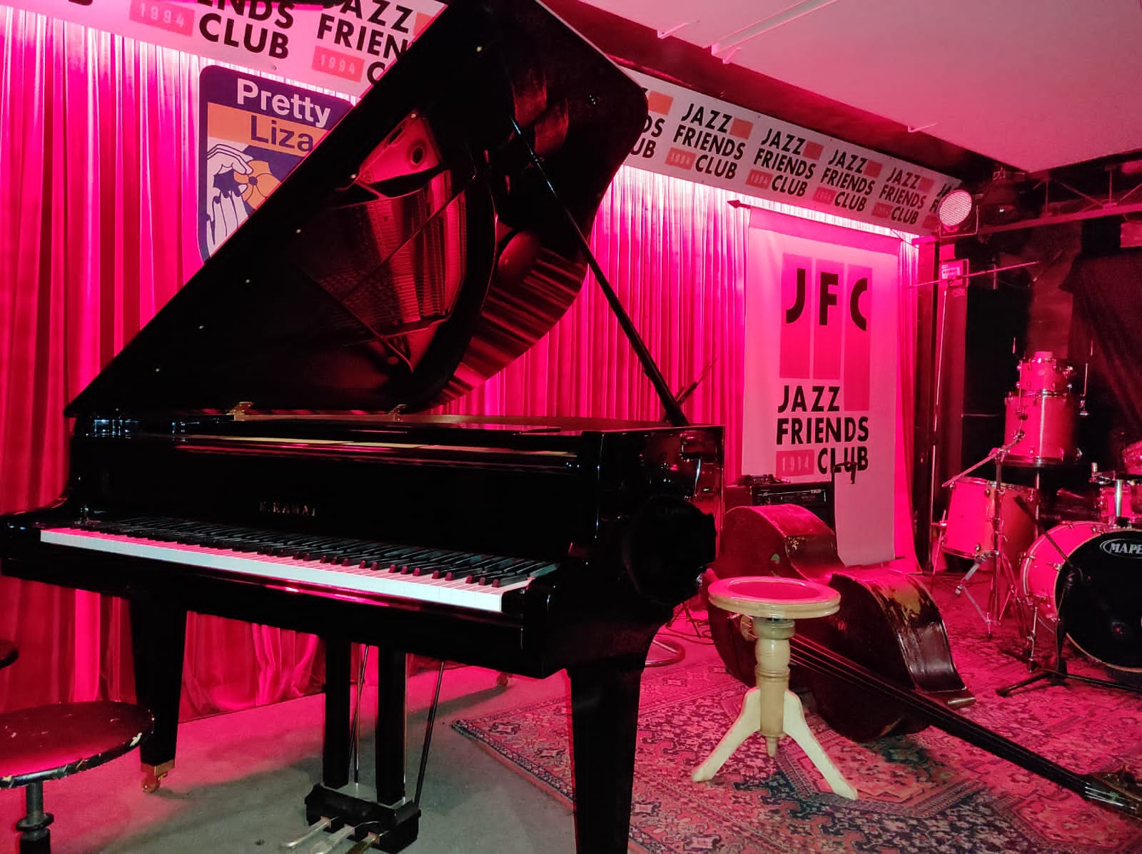 Jazz friends club