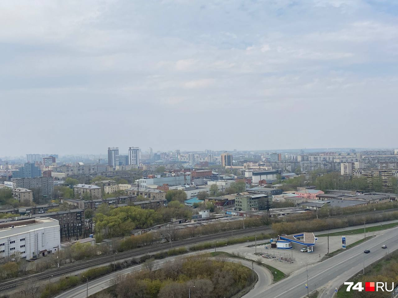 По данным МЧС, это может быть дым от лесных пожаров, которые разгораются сейчас в Курганской области По данным МЧС, это может быть дым от лесных пожаров, которые разгораются сейчас в Курганской области
