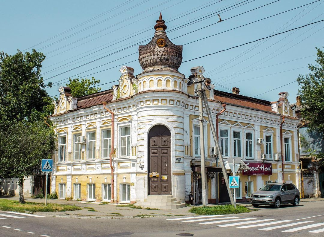 Это историческое здание Динар обнаружил в центре Армавира Это историческое здание Динар обнаружил в центре Армавира