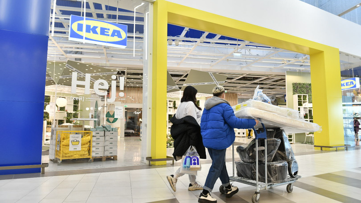 «О закрытии узнали из СМИ»: что происходит в екатеринбургской IKEA прямо сейчас