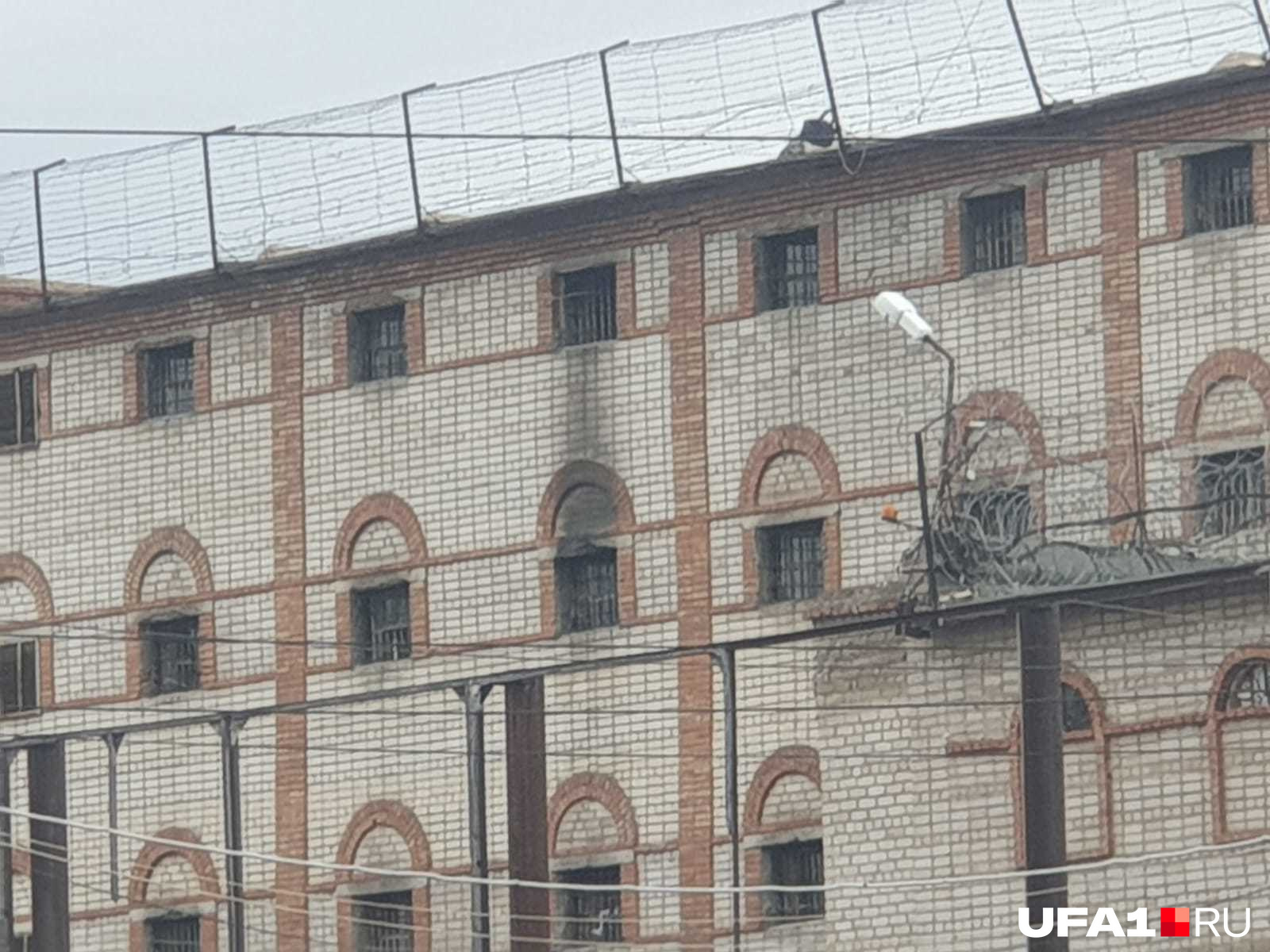 В Башкирии загорелось здание следственного изолятора