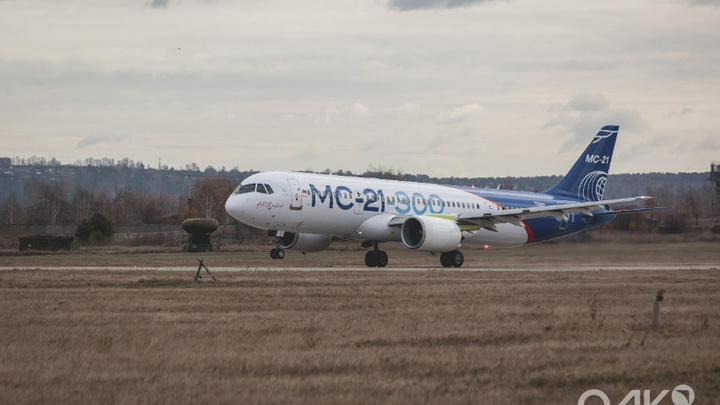 Второй самолет МС-21 совершил полет с российскими двигателями ПД-14