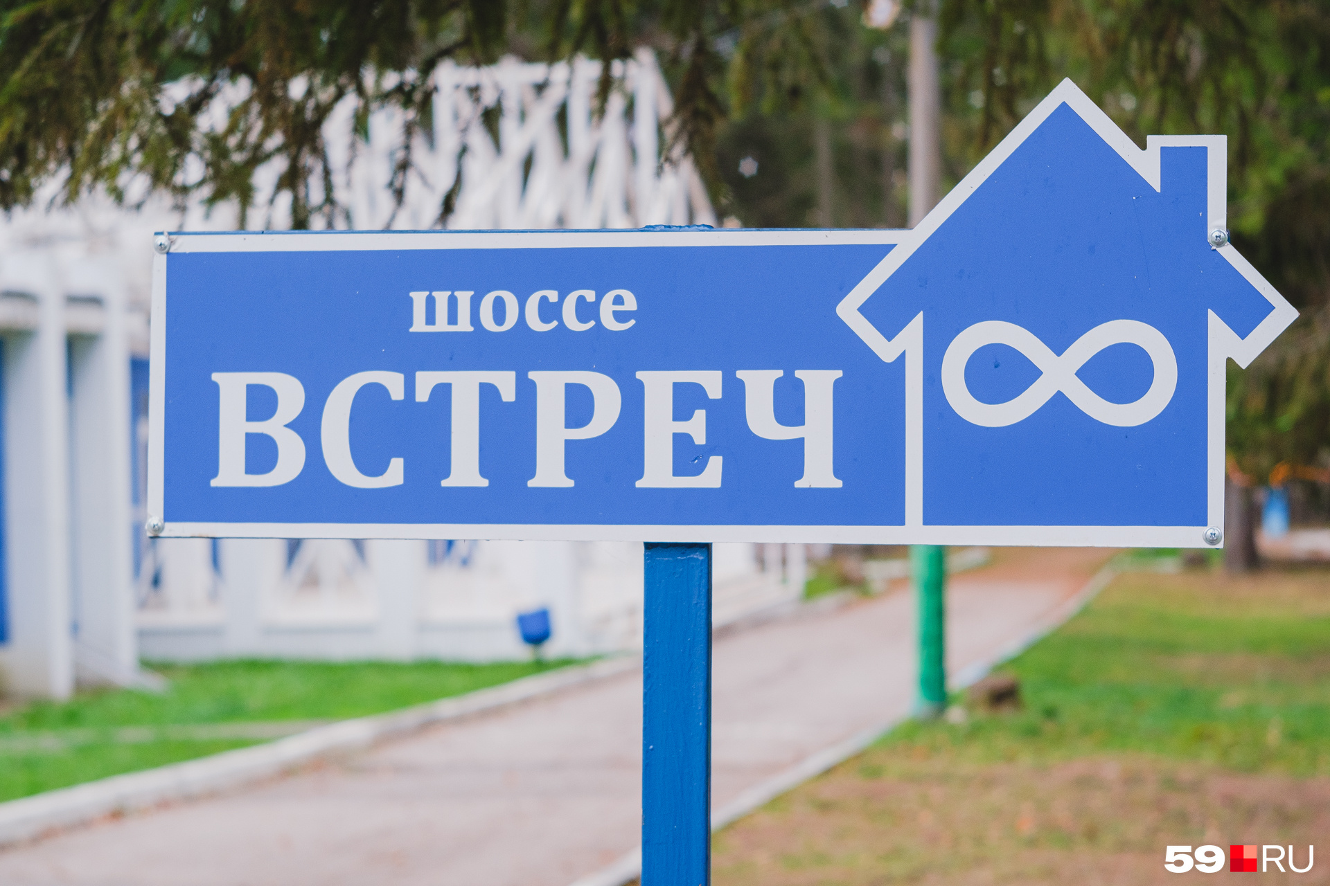 Ребята на смене считают, что встретили здесь новых друзей, и хотят общаться дальше Ребята на смене считают, что встретили здесь новых друзей, и хотят общаться дальше