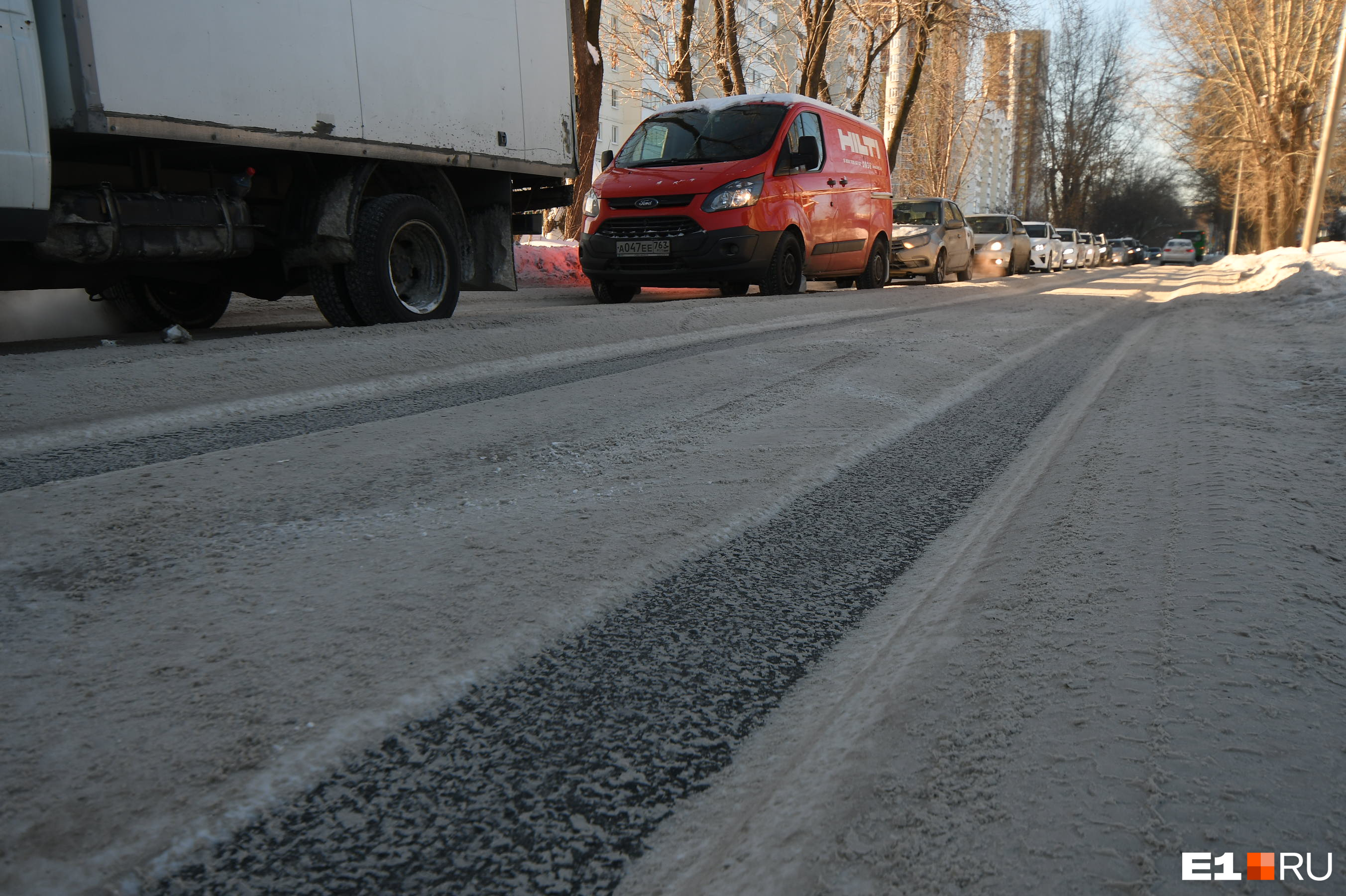 Уральские спасатели выпустили экстренное предупреждение о скользких дорогах