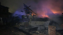 Серьезный пожар в Бердске: сгорели 3 дома, 2 человека получили ожоги
