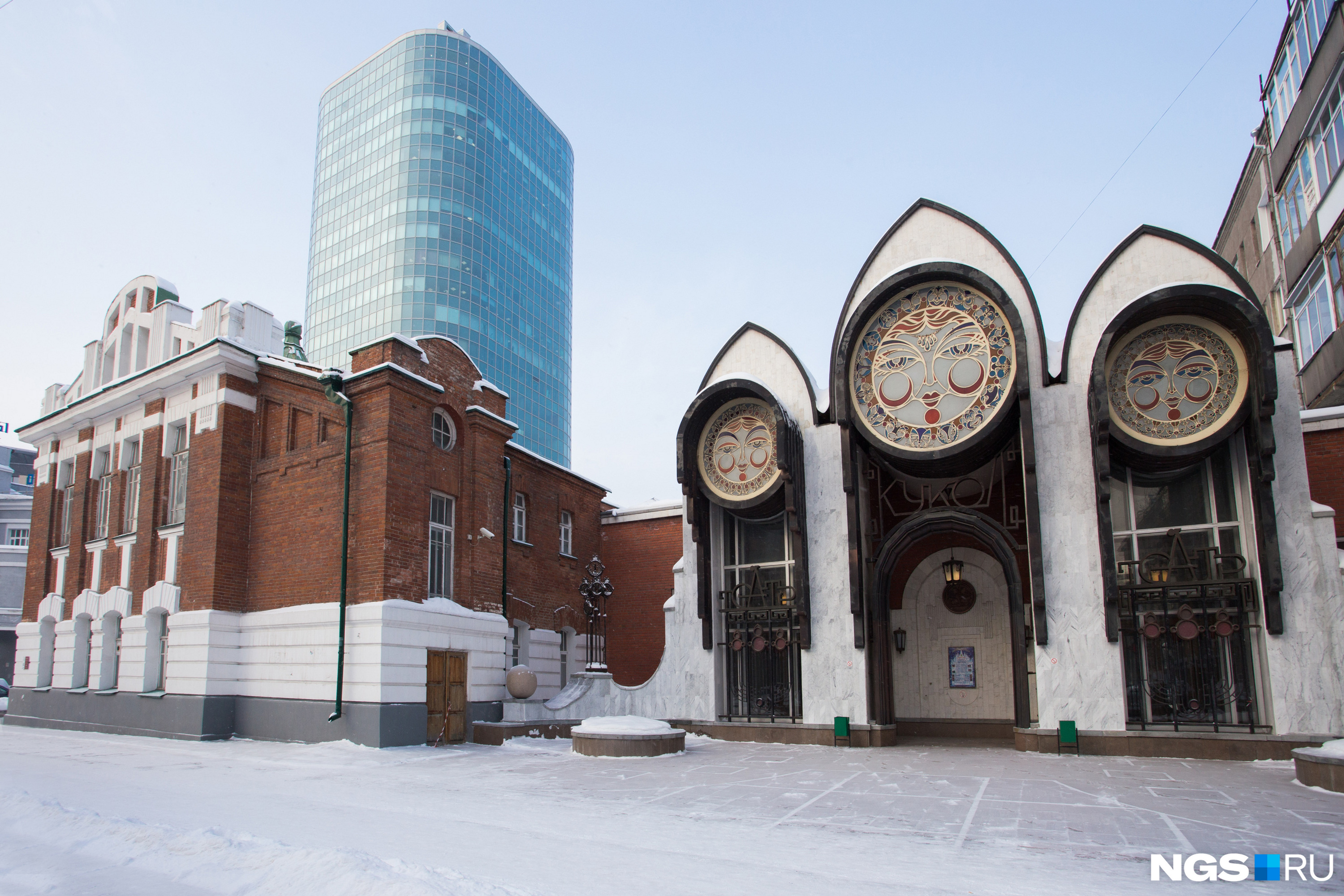 Театр кукол — отличный вариант для отдыха с детьми. Нескучно будет и взрослым