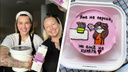 «Уже не персик, но еще не курага»: мать и дочь пекут популярные мини-торты с забавными надписями и интимными посланиями