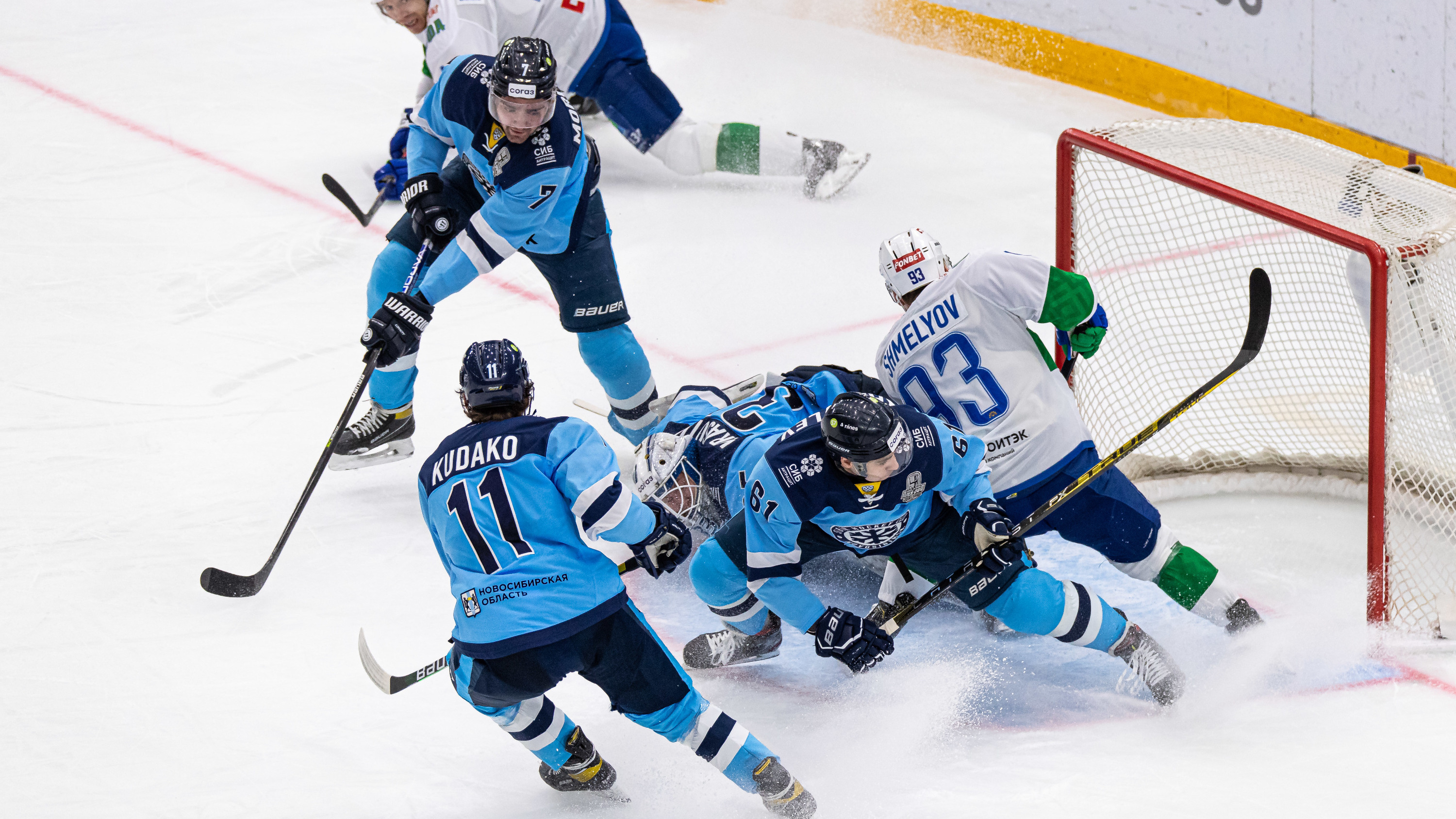 «Сибирь» выиграла у «Салавата» в третьем овертайме — таких длинных матчей в Новосибирске еще не было