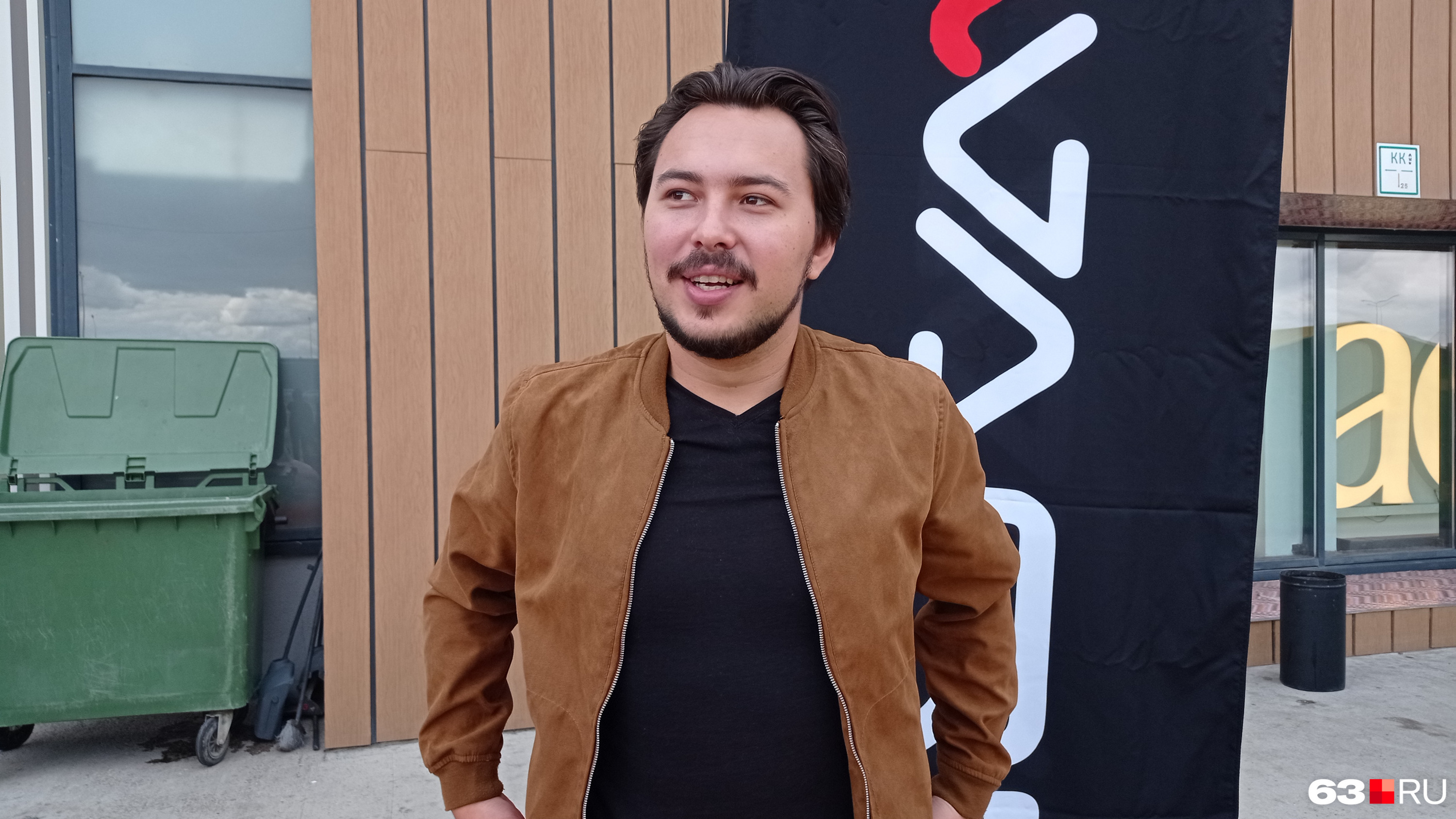У Алексея также есть «Жигули», на которых он гоняет на зимних соревнованиях по дрифту У Алексея также есть «Жигули», на которых он гоняет на зимних соревнованиях по дрифту