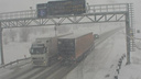 В Волгоградской области трасса на Саратов встала в мертвой пробке из-за снежной бури