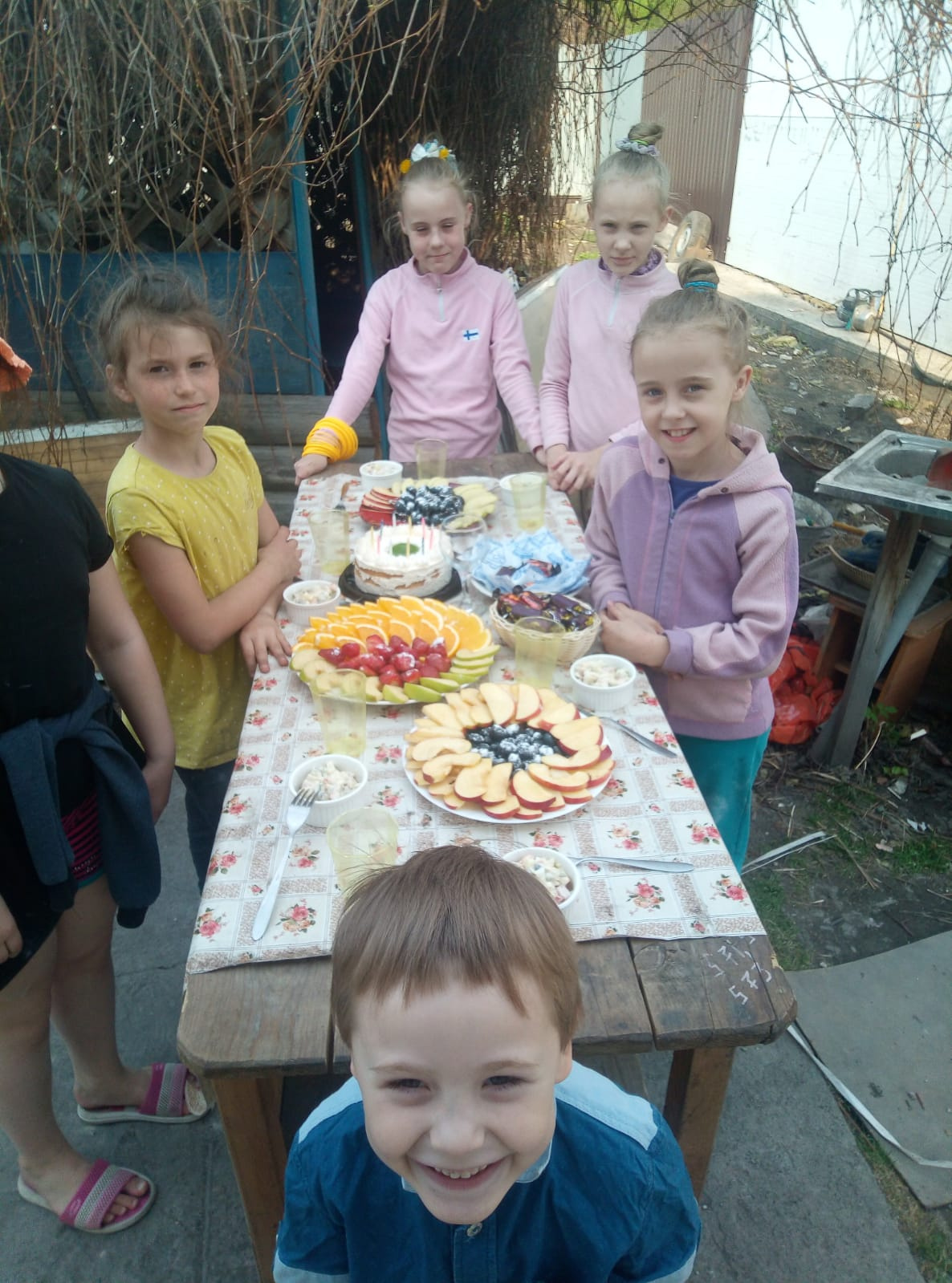 Семья попала в трудную жизненную ситуацию, пока они стоят на межведомственном контроле разных служб Семья попала в трудную жизненную ситуацию, пока они стоят на межведомственном контроле разных служб