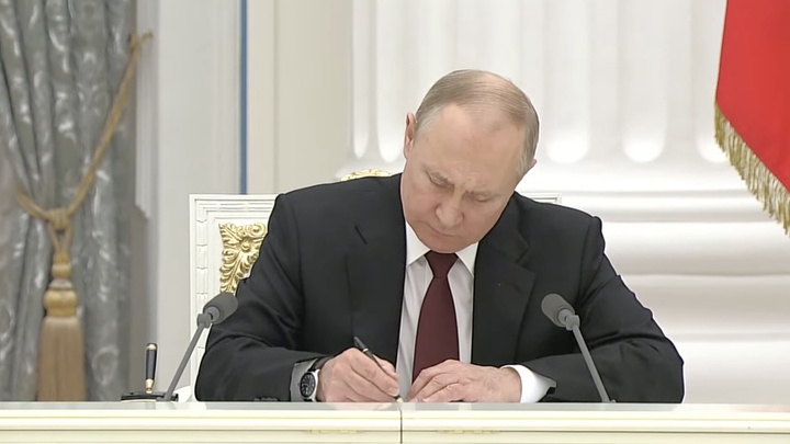 Путин подписал указы о признании Россией ЛНР и ДНР: публикуем текст документов