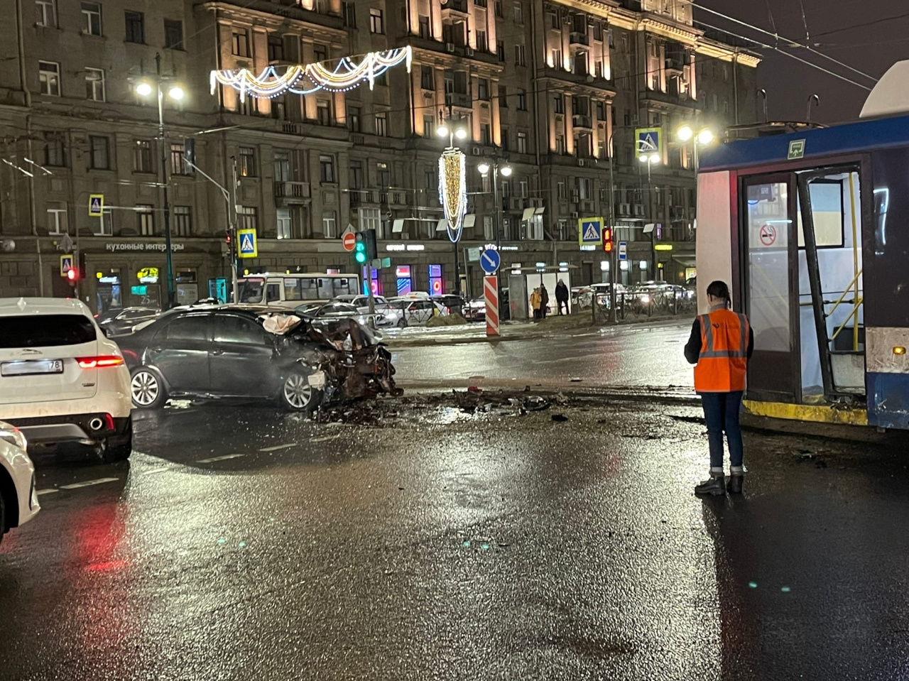 Водитель Toyota, столкнувшейся с троллейбусом на Московском, за год привлекался за нарушения ПДД 11 раз