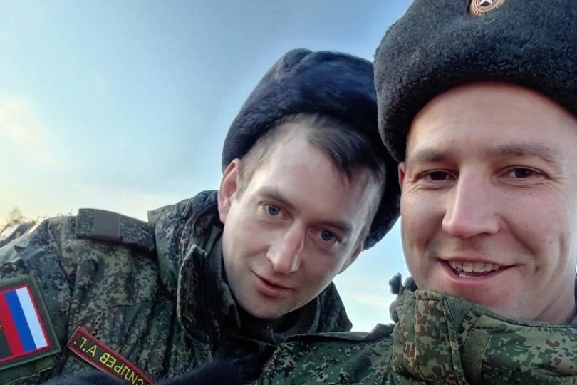 Дмитрий с сослуживцем Дмитрий с сослуживцем